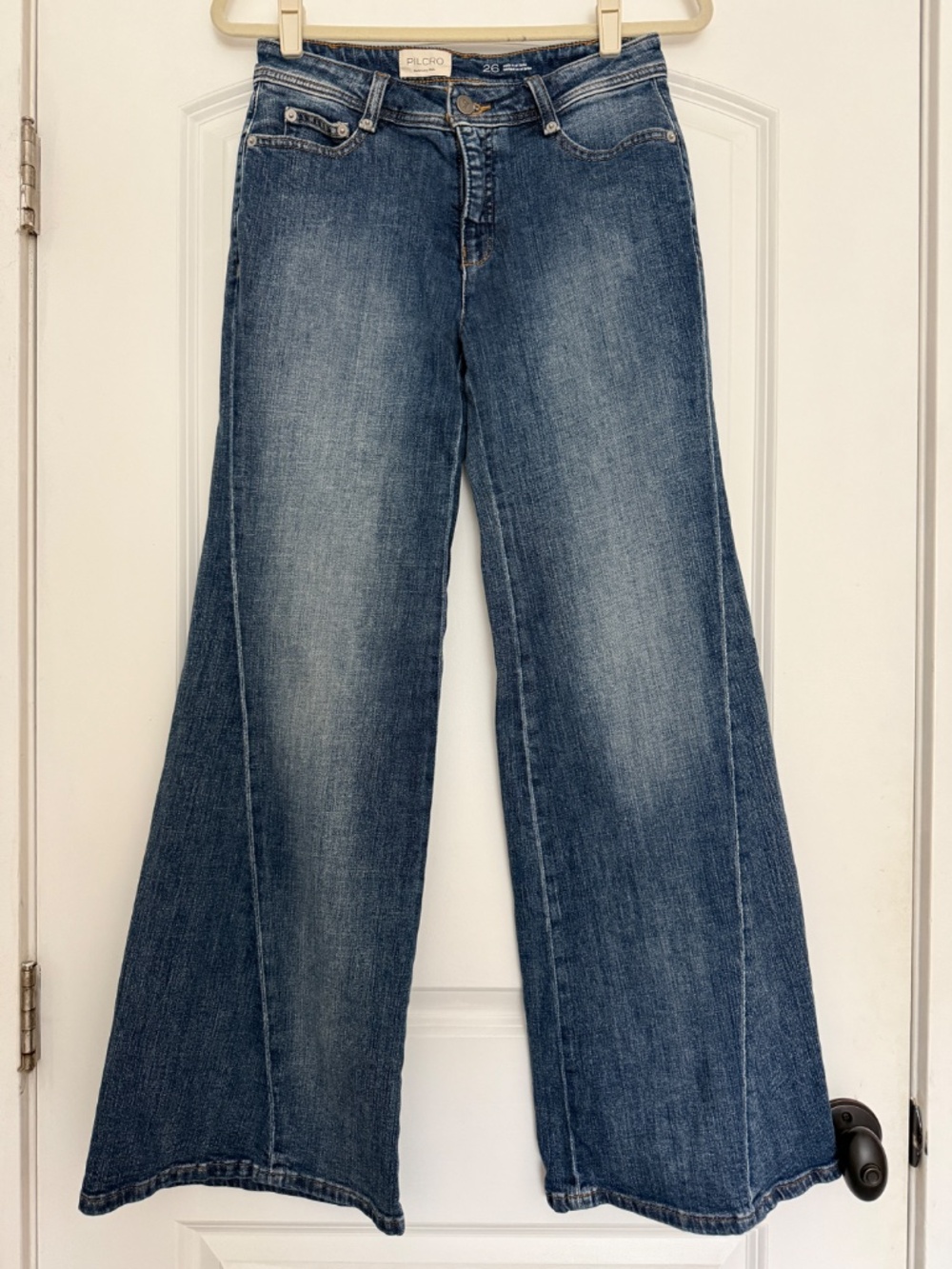 Anthropologie Pilcro Biker Mid-Rise Flare Jeans Size 26 - Picture 3 of 9